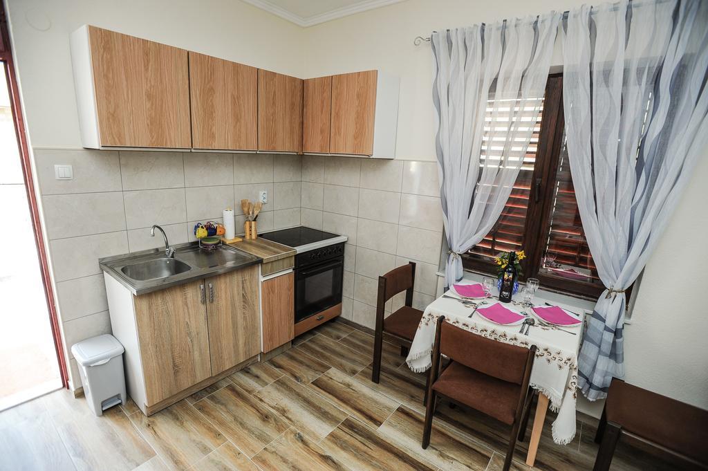 Apartments Phoenix Ivanica Buitenkant foto