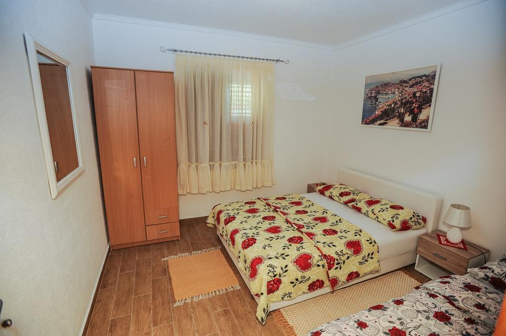 Apartments Phoenix Ivanica Buitenkant foto