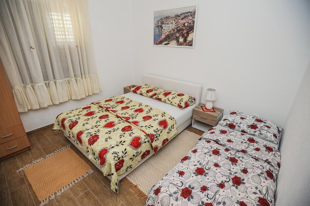 Apartments Phoenix Ivanica Buitenkant foto