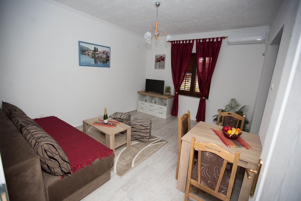 Apartments Phoenix Ivanica Buitenkant foto